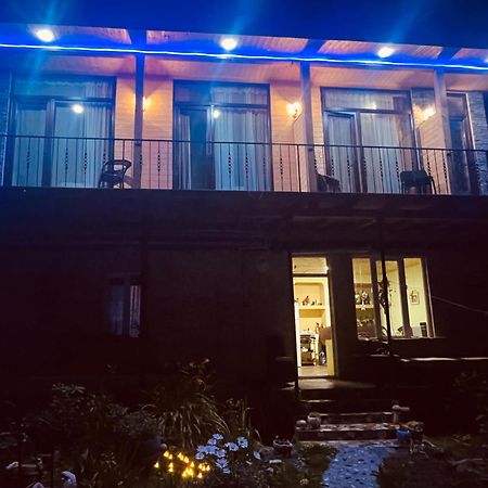 Sunny Guesthouse Kazbegi Exteriör bild