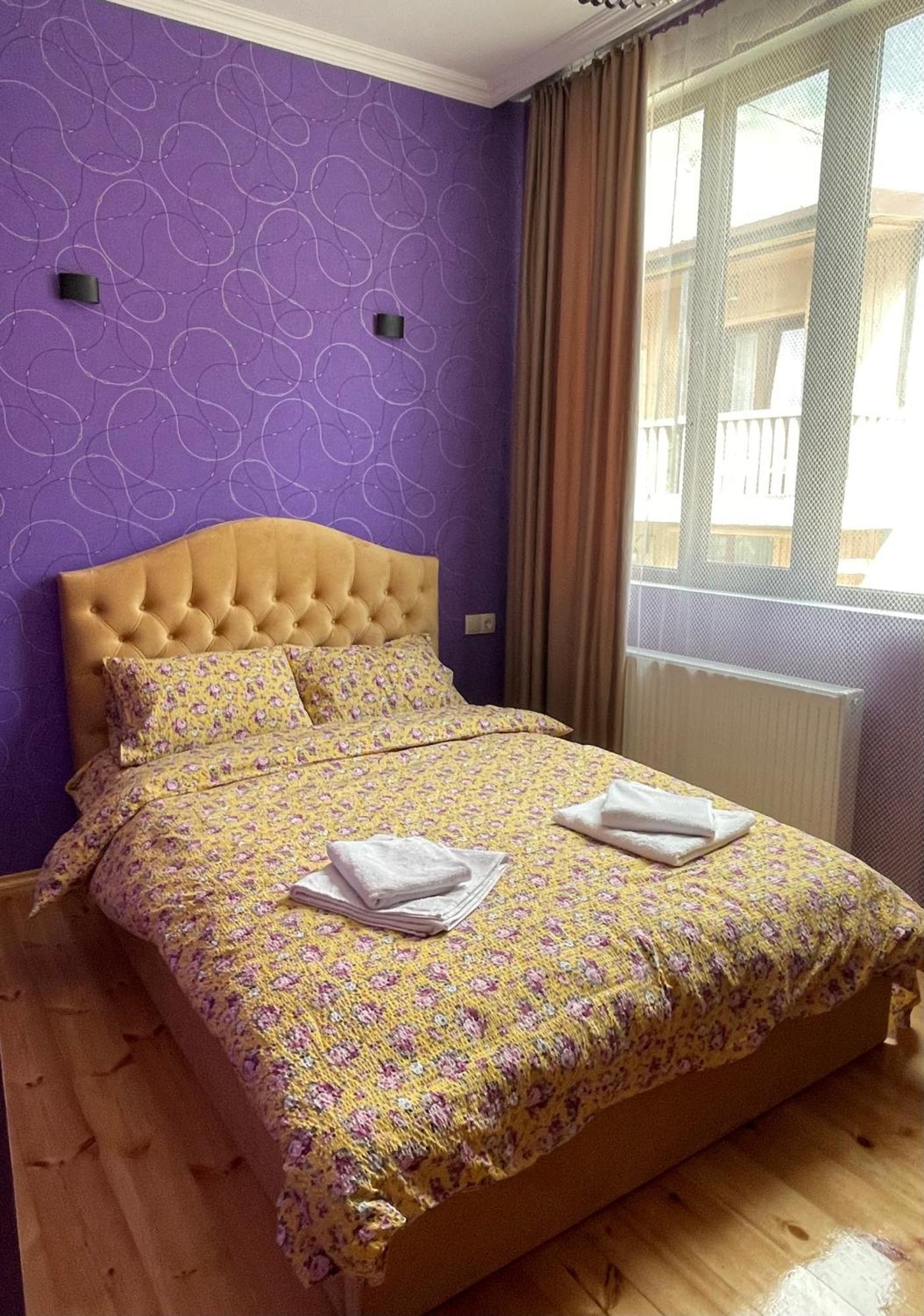 Sunny Guesthouse Kazbegi Exteriör bild