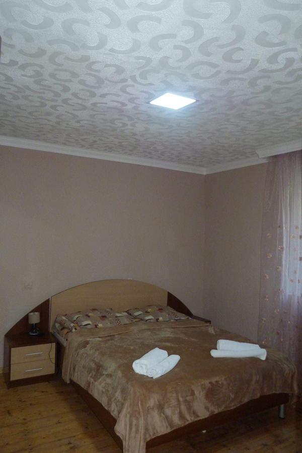 Sunny Guesthouse Kazbegi Exteriör bild